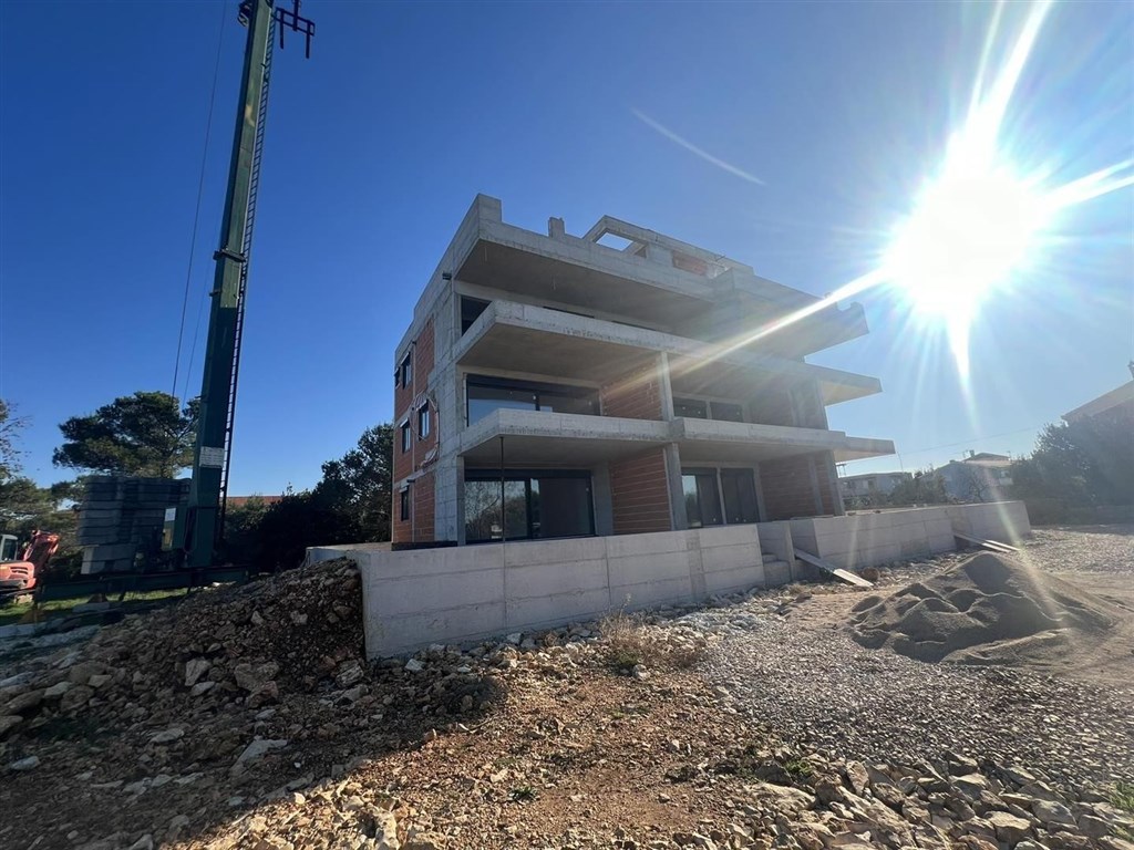 na-prodej-novy-apartman-jen-20-m-od-more-nin-chorvatsko