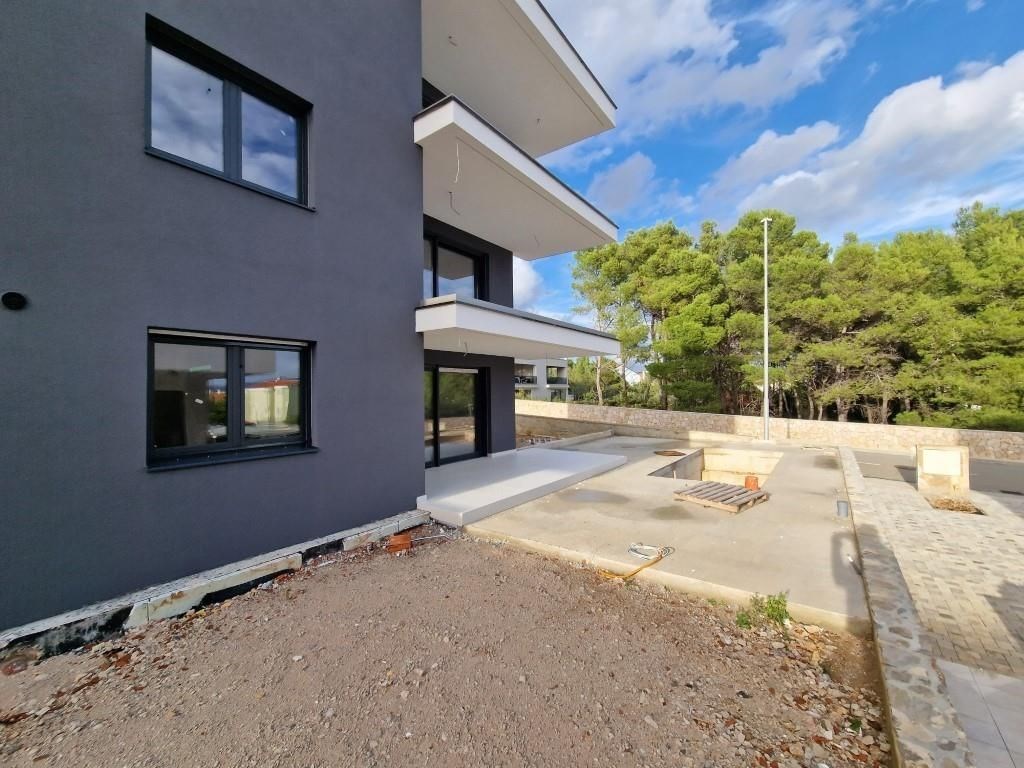 na-prodej-novy-dvoupodlazni-apartman-s-bazenem-krk-chorvatsko