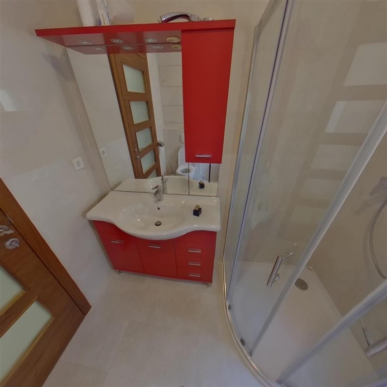 luxusni-mezonetovy-apartman-v-1-rade-u-more-pag-chorvatsko