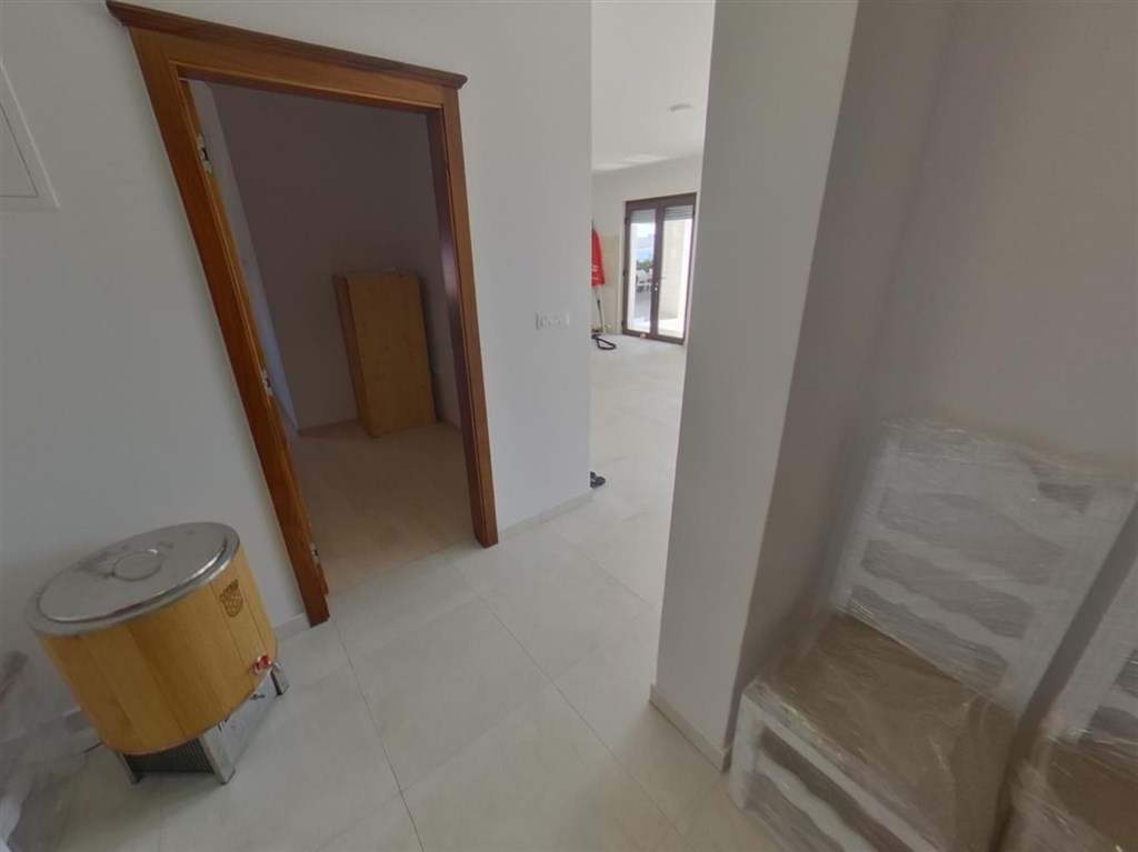 luxusni-mezonetovy-apartman-v-1-rade-u-more-pag-chorvatsko