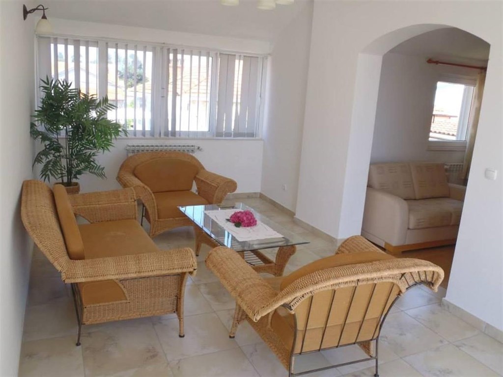 na-prodej-apartmanovy-dum-v-1-rade-od-more-zadar-chorvatsko