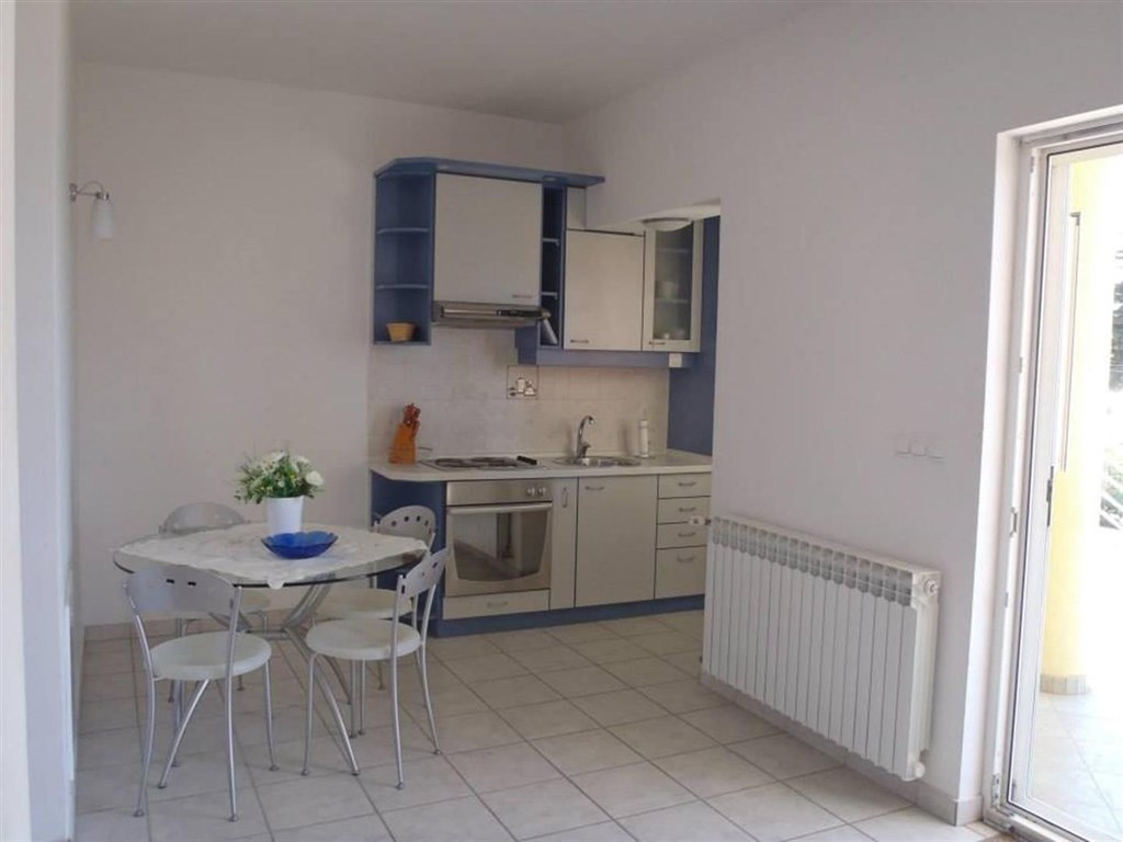 na-prodej-apartmanovy-dum-v-1-rade-od-more-zadar-chorvatsko