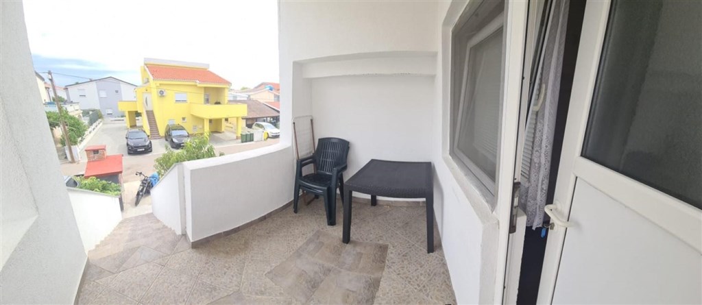 na-prodej-apartmanovy-dum-jen-170-m-od-more-vir-chorvatsko