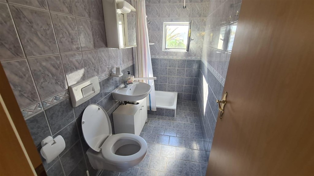 na-prodej-apartmanovy-dum-jen-170-m-od-more-vir-chorvatsko