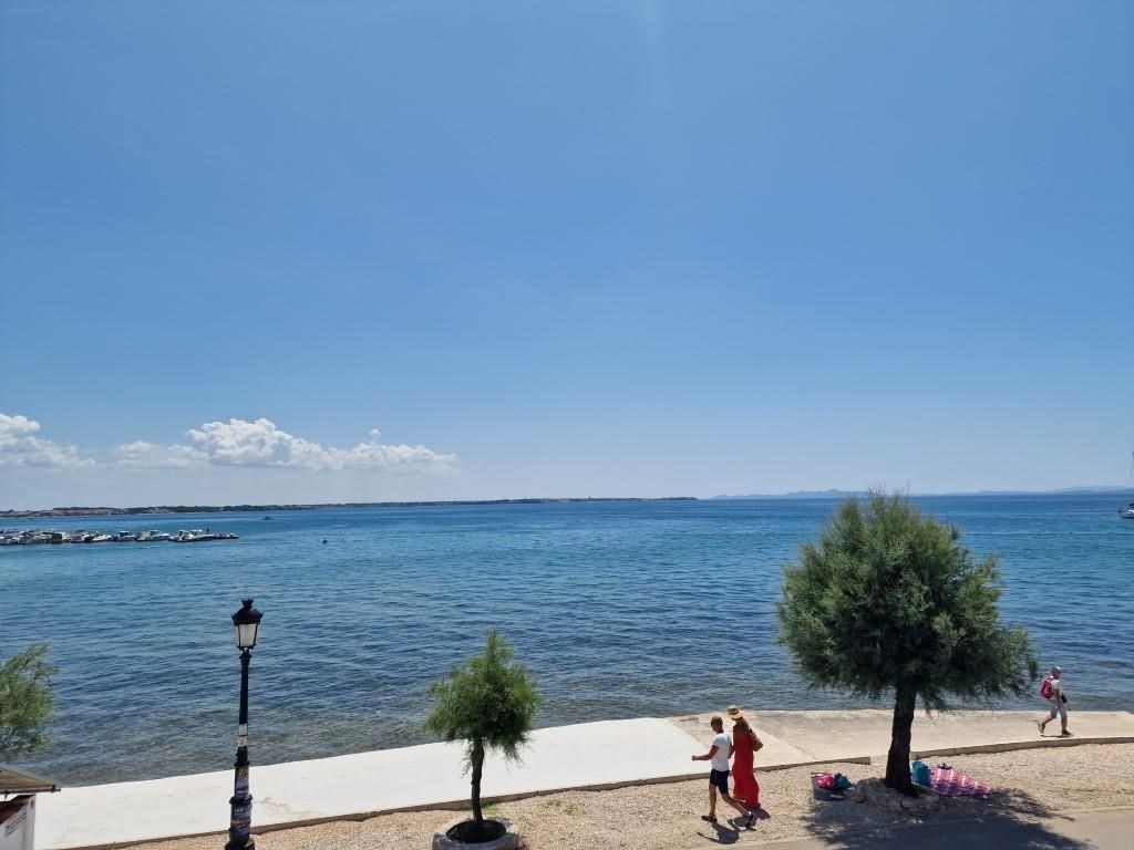 na-prodej-novy-apartman-v-1-rade-od-more-vir-chorvatsko