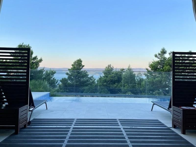 na-prodej-luxusne-vybaveny-apartman-s-bazenem-mimice-chorvatsko