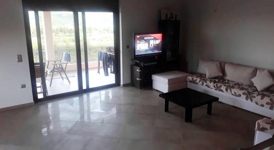 na-prodej-jednopodlazni-vila-s-vyhledem-na-hory-kreta-recko