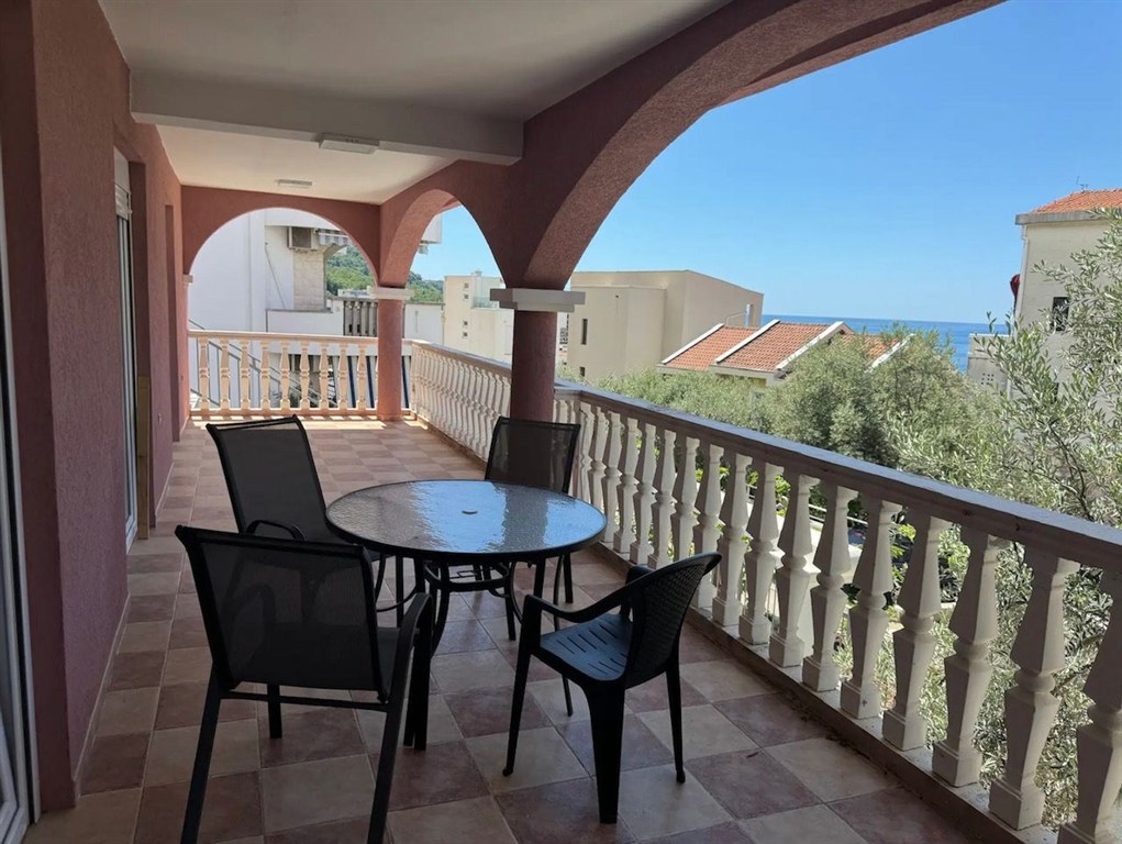 na-prodej-apartman-s-2-loznicemi-przno-cerna-hora
