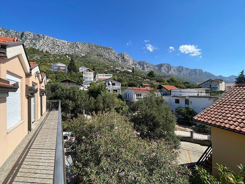 na-prodej-apartmanovy-dum-s-vyhledem-na-more-podaca-chorvatsko