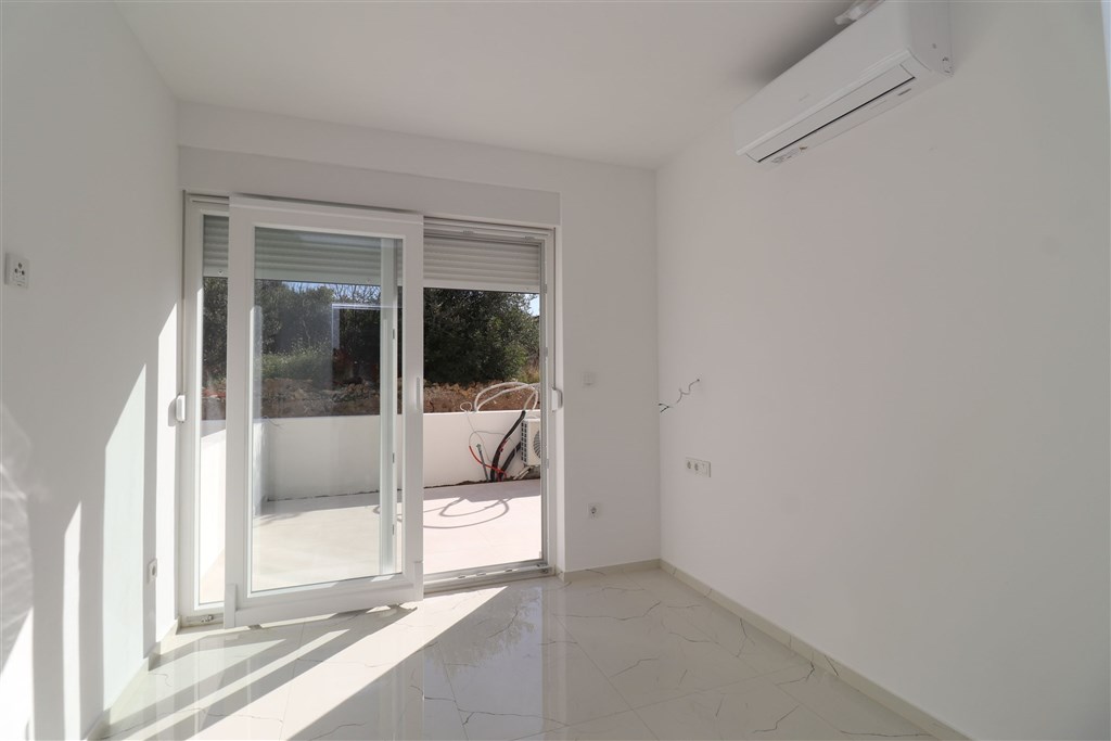 na-prodej-apartman-s-1-loznici-a-terasou-zaboric-chorvatsko