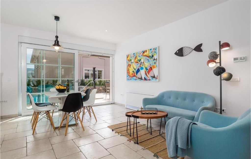 na-prodej-moderni-vila-s-bazenem-krk-chorvatsko