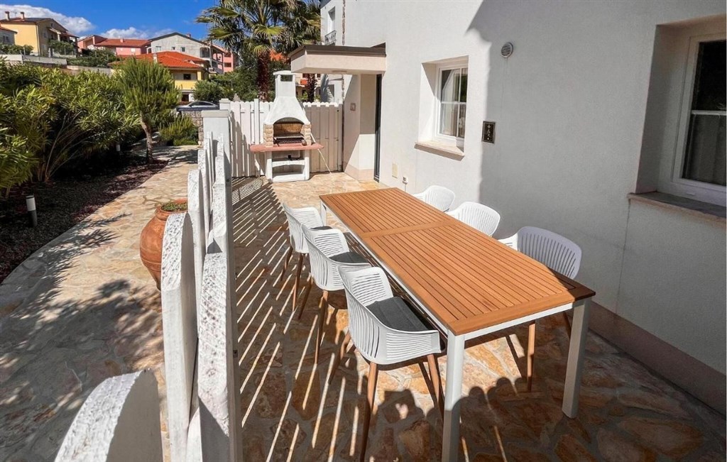 na-prodej-moderni-vila-s-bazenem-krk-chorvatsko