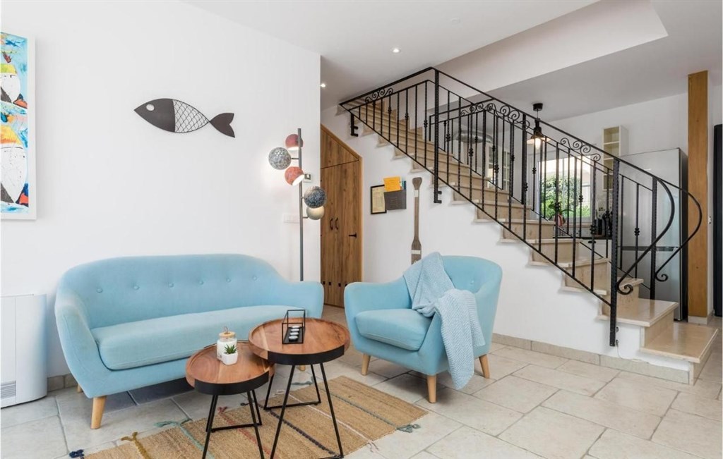 na-prodej-moderni-vila-s-bazenem-krk-chorvatsko