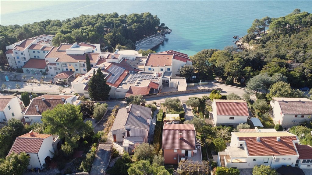 na-prodej-dum-se-3-byty-blizko-more-a-plaze-krk-chorvatsko