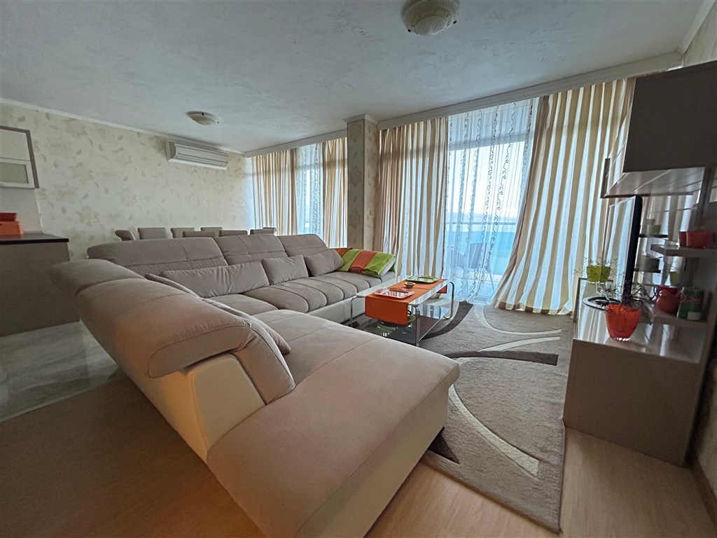 na-prodej-prostorny-apartman-v-1-rade-od-more-slunecne-pobrezi-bulharsko