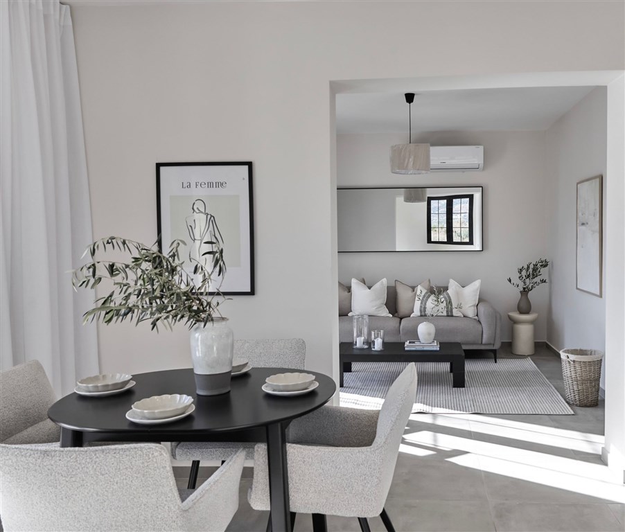 na-prodej-okouzlujici-vila-s-butikovymi-apartmany-v-tivatu-cerna-hora