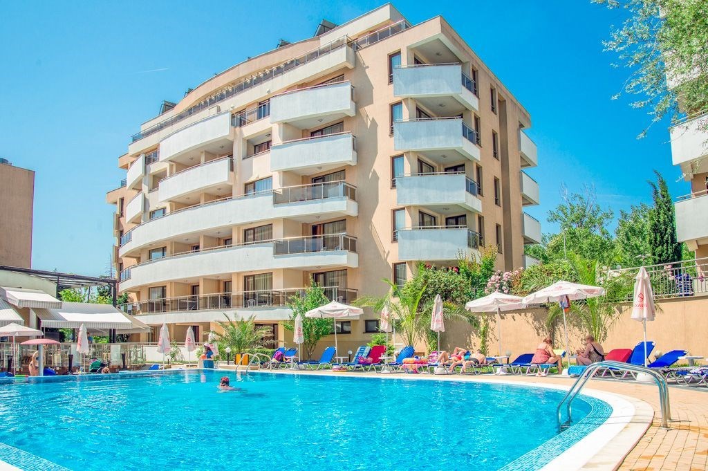 na-prodej-pekny-apartman-na-atraktivnim-miste-par-kroku-od-more-carevo-bulharsko