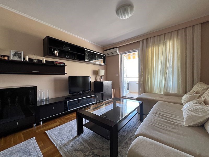 na-prodej-zarizeny-apartman-s-vyhledem-na-more-makarska-chorvatsko
