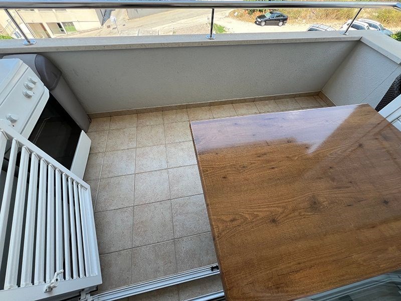 na-prodej-zarizeny-apartman-s-vyhledem-na-more-makarska-chorvatsko