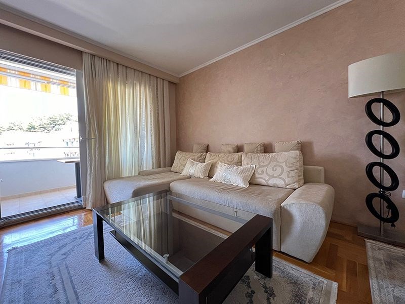 na-prodej-zarizeny-apartman-s-vyhledem-na-more-makarska-chorvatsko