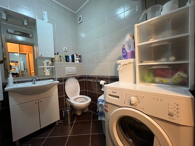 na-prodej-zarizeny-apartman-s-vyhledem-na-more-makarska-chorvatsko