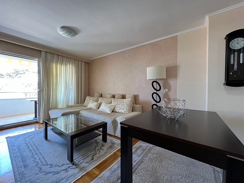 na-prodej-zarizeny-apartman-s-vyhledem-na-more-makarska-chorvatsko