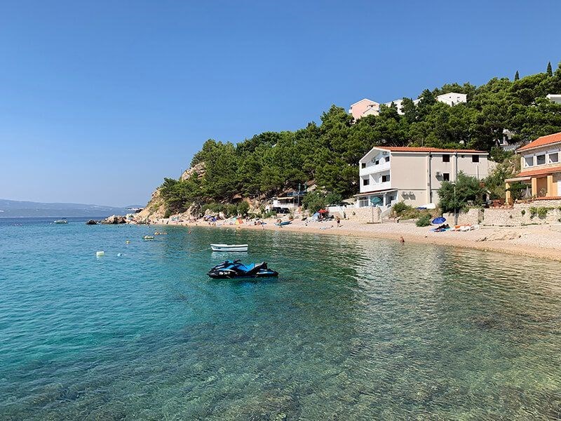 na-prodej-moderni-apartman-s-jednou-loznici-a-vyhledem-na-more-spolecny-bazen-mimice-chorvatsko