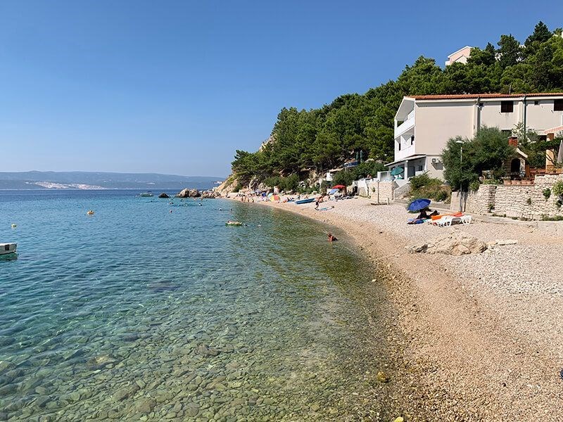 na-prodej-moderni-apartman-s-jednou-loznici-a-vyhledem-na-more-spolecny-bazen-mimice-chorvatsko