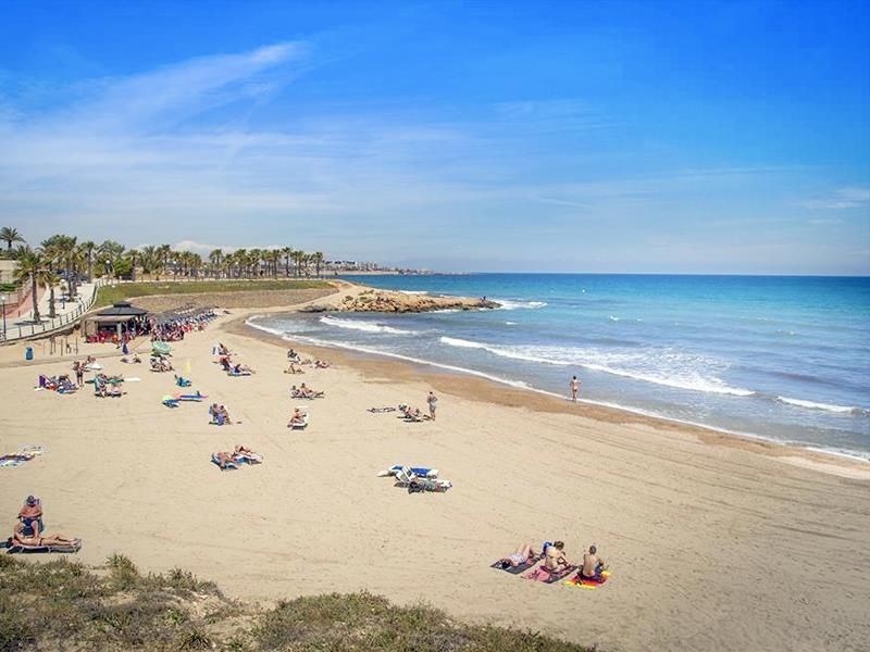 na-prodej-apartman-se-3-loznicemi-a-terasou-torrevieja-spanelsko
