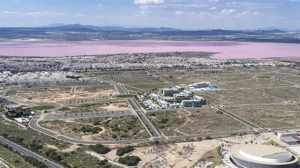na-prodej-apartman-se-3-loznicemi-a-terasou-a-solariem-torrevieja-spanelsko