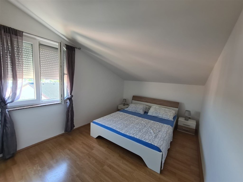 na-prodej-apartman-se-2-loznicemi-v-pula-stinjan-istrie-chorvatsko