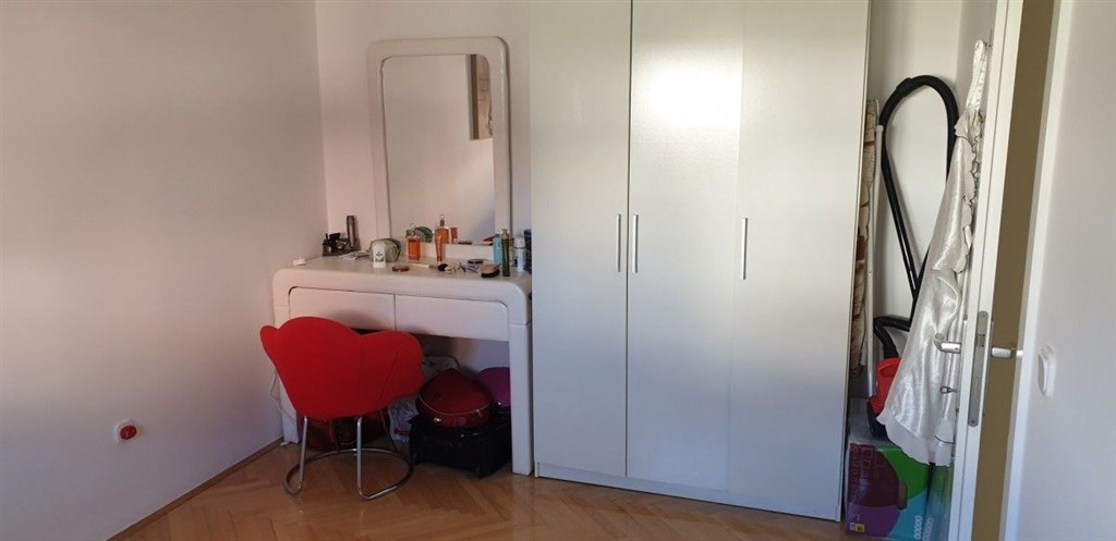 na-prodej-apartman-se-3-loznicemi-v-bezprostredni-blizkosti-more-medulin-istrie-chorvatsko