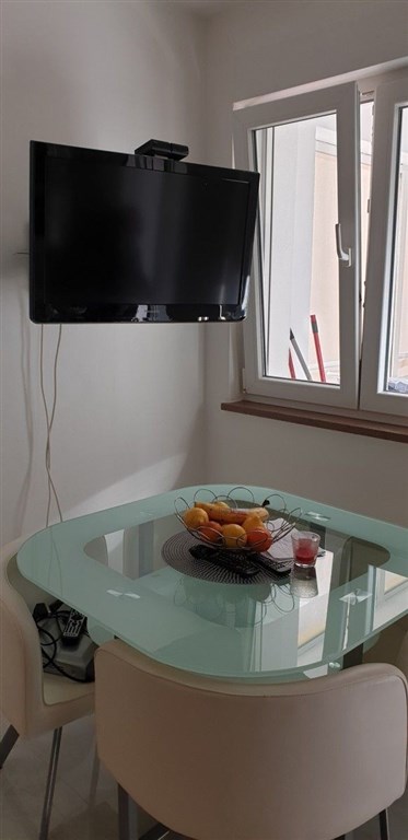 na-prodej-apartman-se-3-loznicemi-v-bezprostredni-blizkosti-more-medulin-istrie-chorvatsko