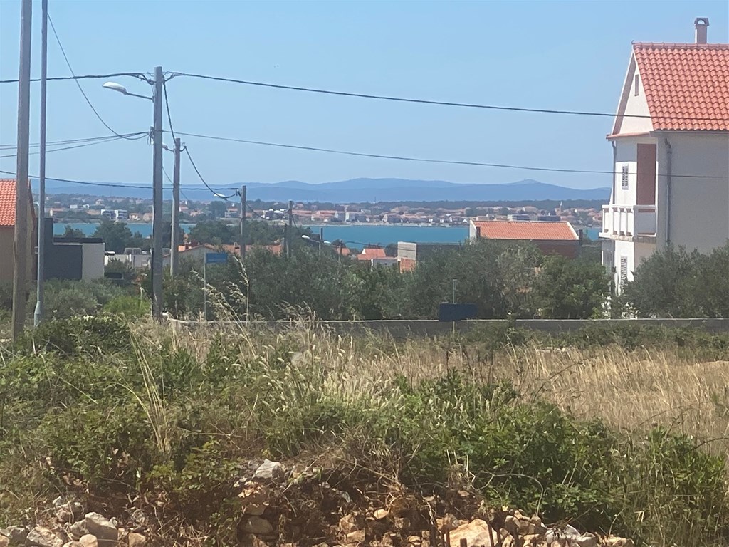 na-prodej-hezky-a-utulny-dum-s-bazenem-pobliz-more-vrsi-chorvatsko