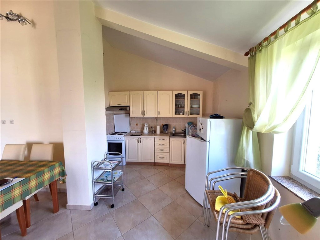 na-prodej-prostorny-apartman-s-krasnym-vyhledem-na-more-klimno-ostrov-krk-chorvatsko