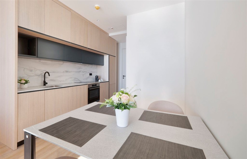 na-prodej-luxusni-apartmany-u-more-v-hotelovem-komplexu-v-becici-cerna-hora