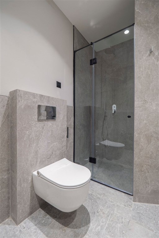 na-prodej-luxusni-apartmany-u-more-v-hotelovem-komplexu-v-becici-cerna-hora