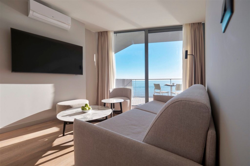 na-prodej-luxusni-apartmany-u-more-v-hotelovem-komplexu-v-becici-cerna-hora