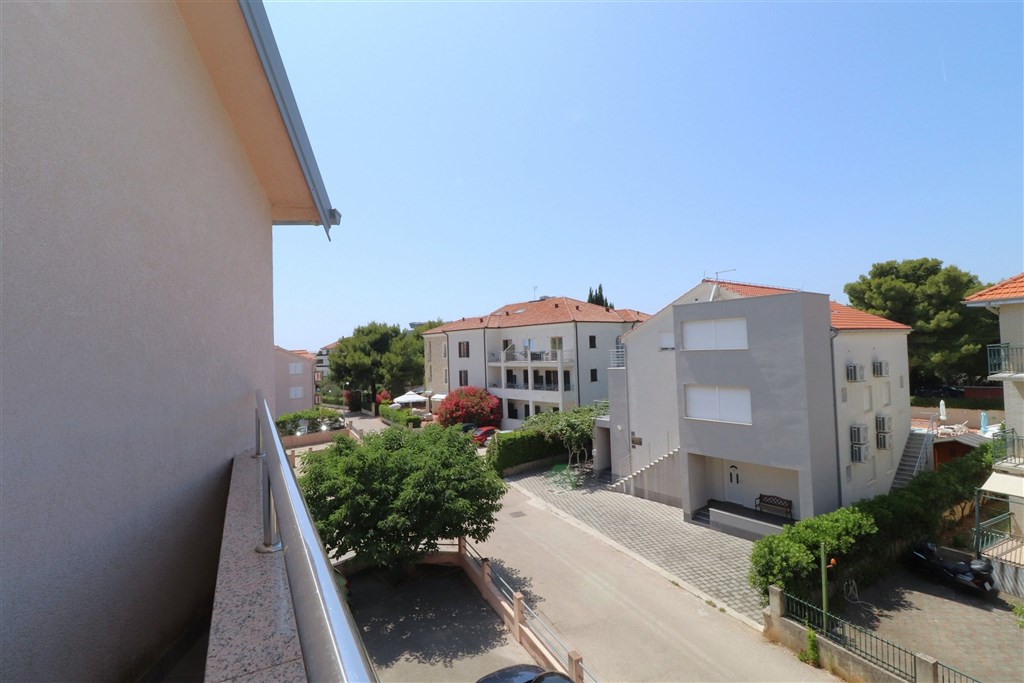 na-prodej-plne-zarizeny-apartman-v-blizkosti-more-vodice-chorvatsko
