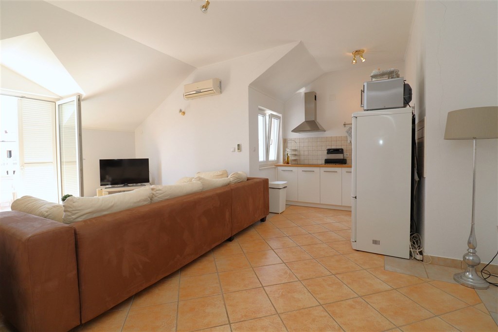 na-prodej-plne-zarizeny-apartman-v-blizkosti-more-vodice-chorvatsko
