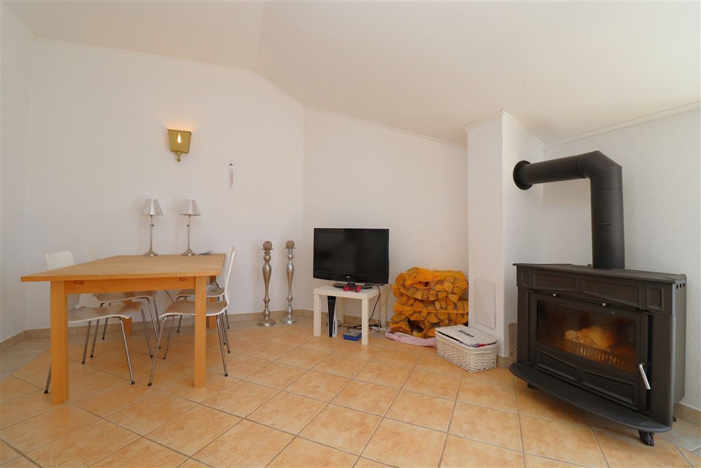 na-prodej-plne-zarizeny-apartman-v-blizkosti-more-vodice-chorvatsko