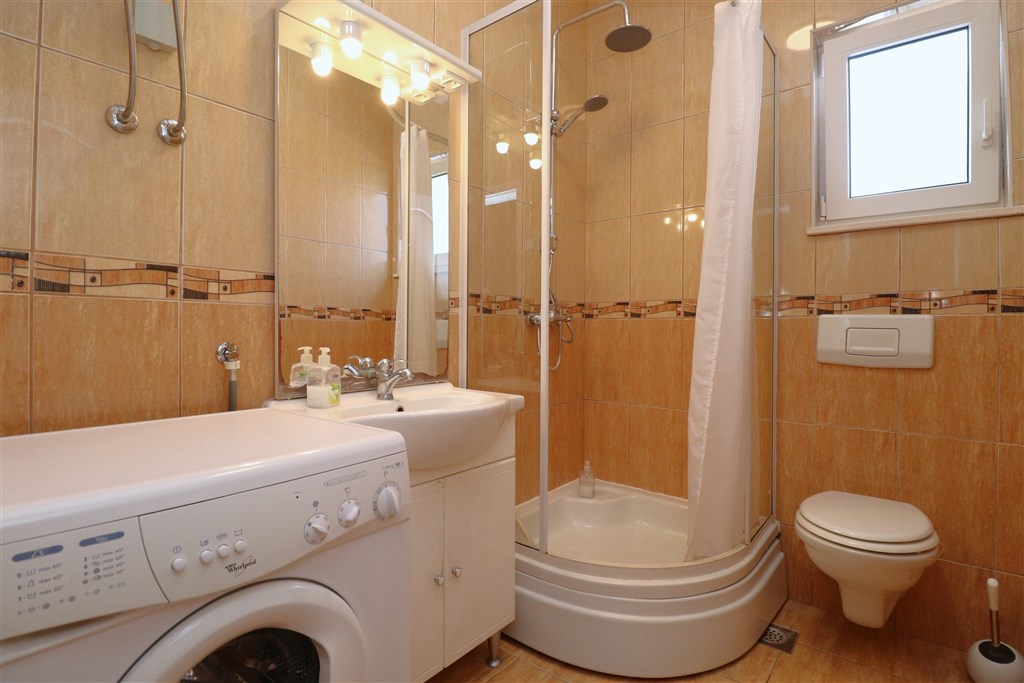 na-prodej-plne-zarizeny-apartman-v-blizkosti-more-vodice-chorvatsko