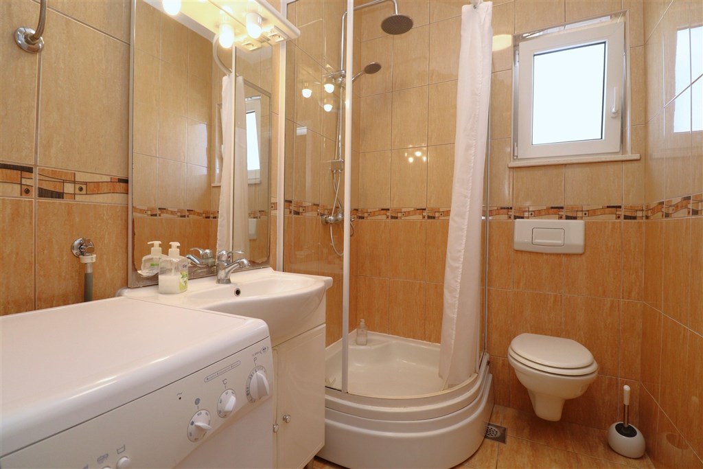 na-prodej-plne-zarizeny-apartman-v-blizkosti-more-vodice-chorvatsko