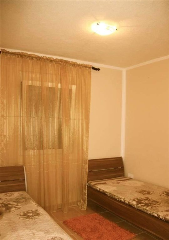 nabizime-k-prodeji-utulny-dum-v-malebne-oblasti-sutomore-cerna-hora