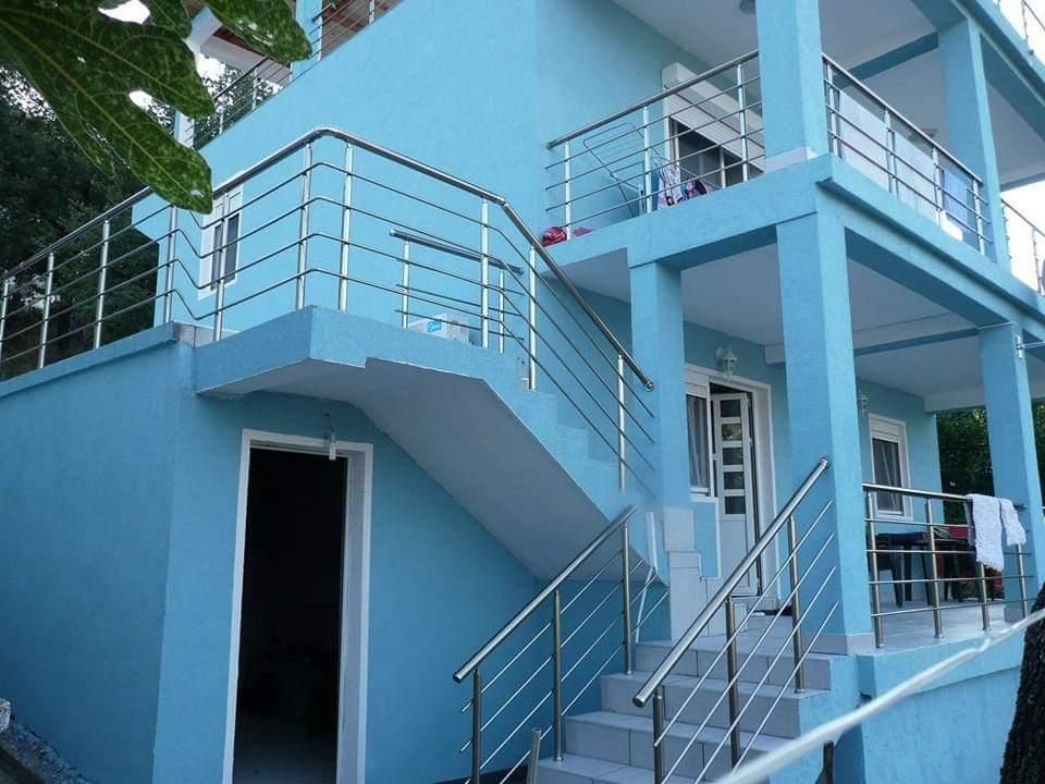 nabizime-k-prodeji-utulny-dum-v-malebne-oblasti-sutomore-cerna-hora