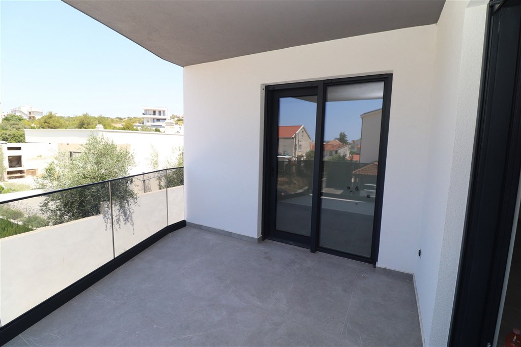 na-prodej-novy-apartman-s-2-loznicemi-pobliz-more-brodarica-chorvatsko