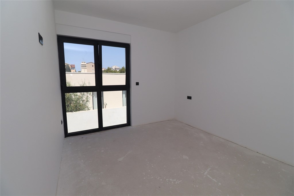 na-prodej-novy-apartman-s-2-loznicemi-pobliz-more-brodarica-chorvatsko