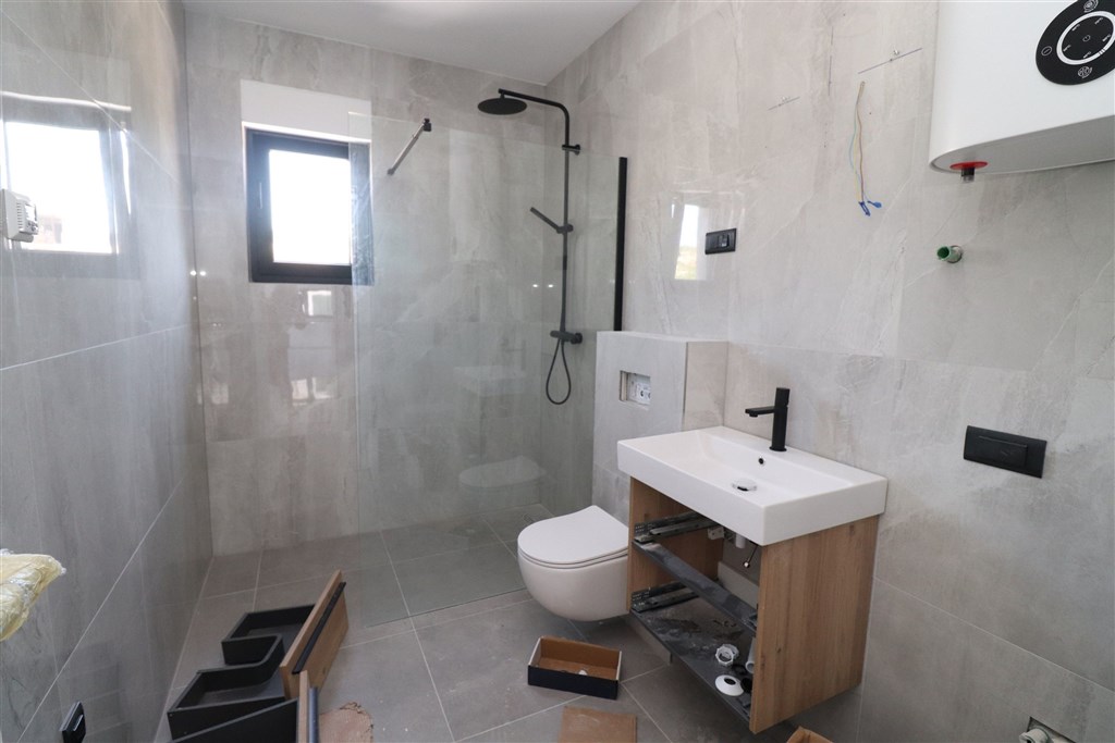 na-prodej-novy-apartman-s-2-loznicemi-pobliz-more-brodarica-chorvatsko