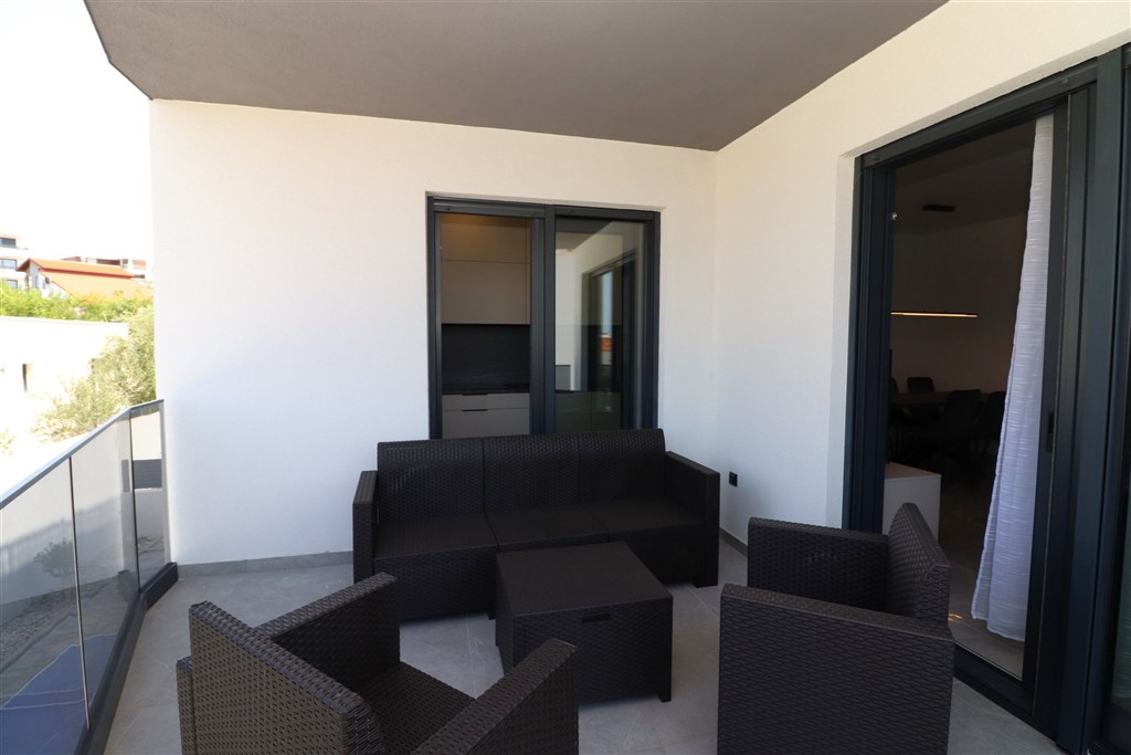 na-prodej-novy-apartman-s-2-loznicemi-v-blizkosti-more-brodarica-chorvatsko