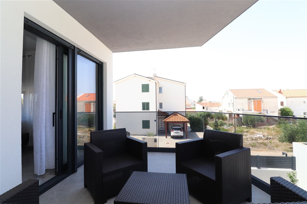 na-prodej-novy-apartman-s-2-loznicemi-v-blizkosti-more-brodarica-chorvatsko
